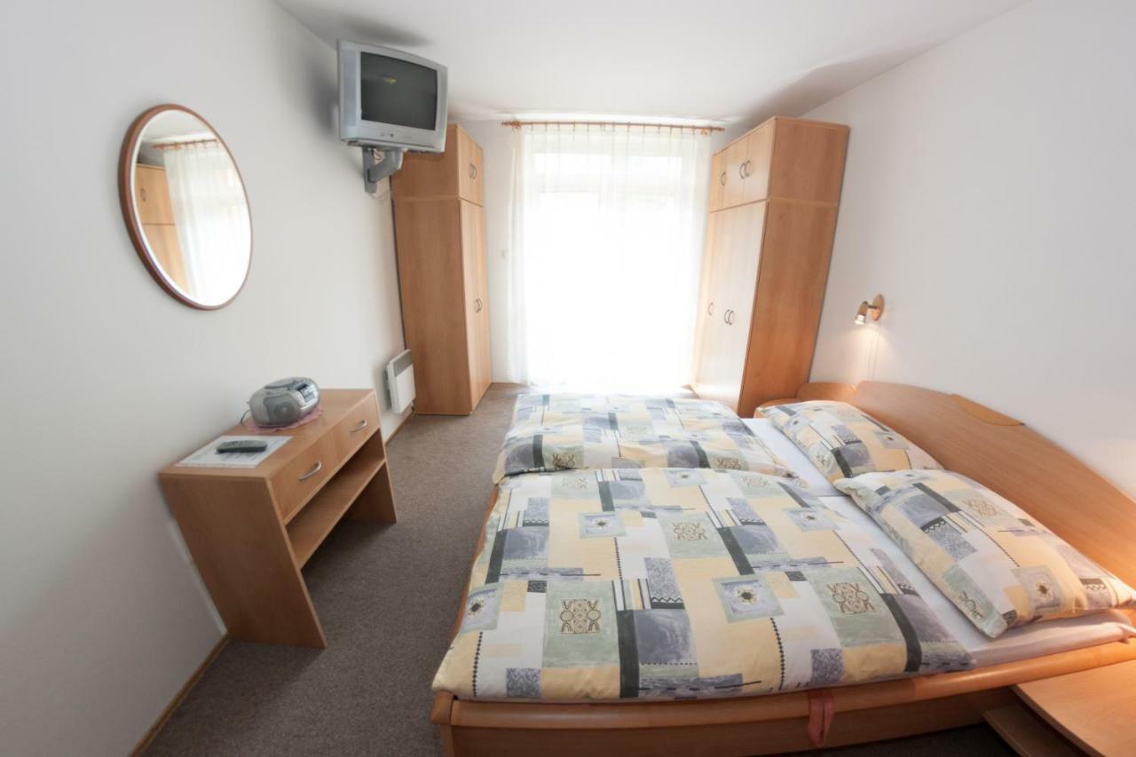 Family Apartments Spiezovec Dóval Kültér fotó